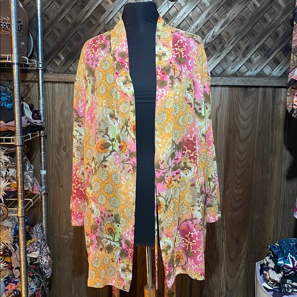 Victoria Secret Semi-Sheer Robe w/pockets - Picture 15 of 16